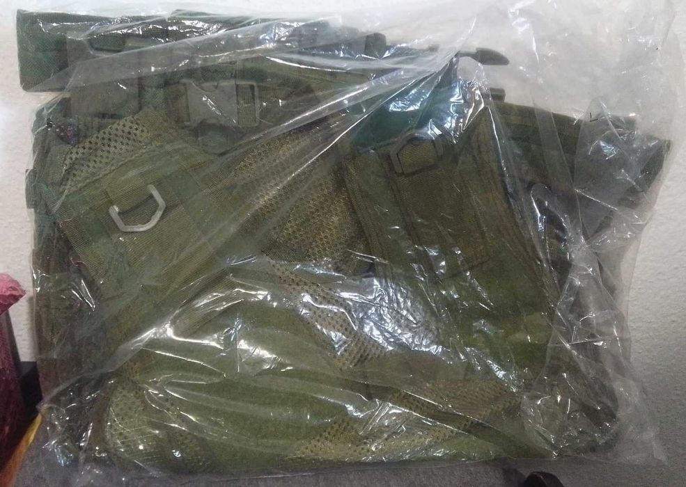 Colete Tático de Caça – Novo, Multibolsos Ajustável