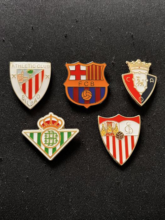 Odznaki klubów piłkarskich - kolekcja 46 sztuk