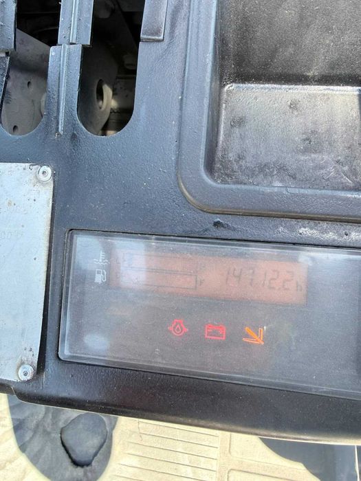 Навантажувачі вилкові газові - 2 шт  1,5 тонни (12 000$) і 2.5 тонни (14 000 $)