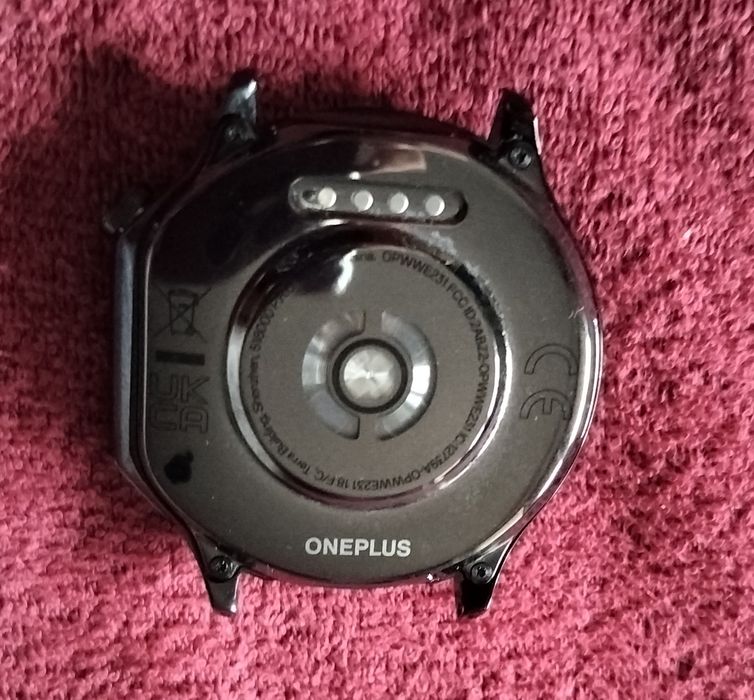 Zegarek OnePlus Watch 2 pęknięta szybka