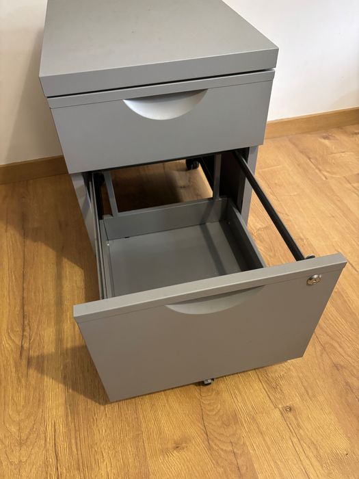 Gaveteiro / Arquivo de Escritório Metálico com Rodas