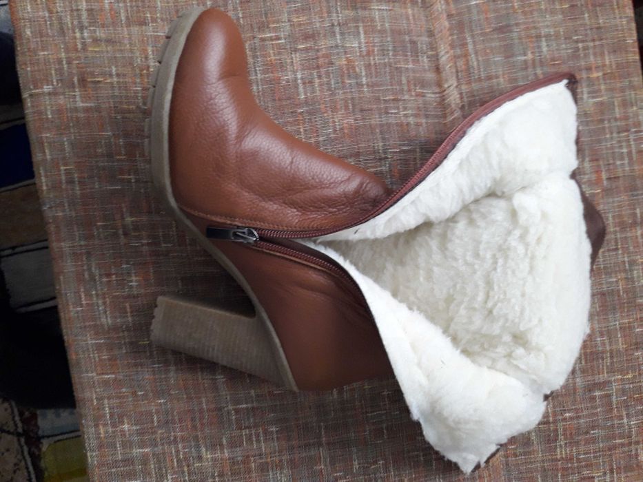 Сапожки кожаные  женские на миниатюрную ножку!