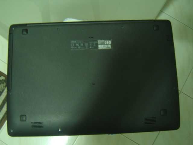 Portátil Asus F553MA  peças