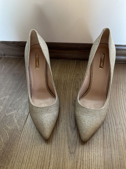 Жіночі туфлі 38 розмір Basconi