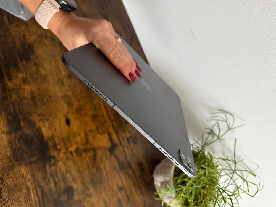 iPad Pro 13” M4 256 GB WiFi + Cellular 5G | 100% baterii