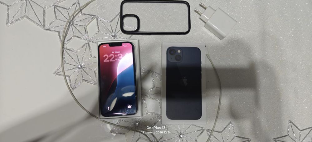 Iphone 13  stan bardzo dobry