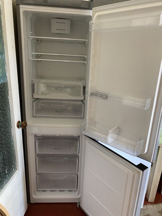 Холодильник Indesit