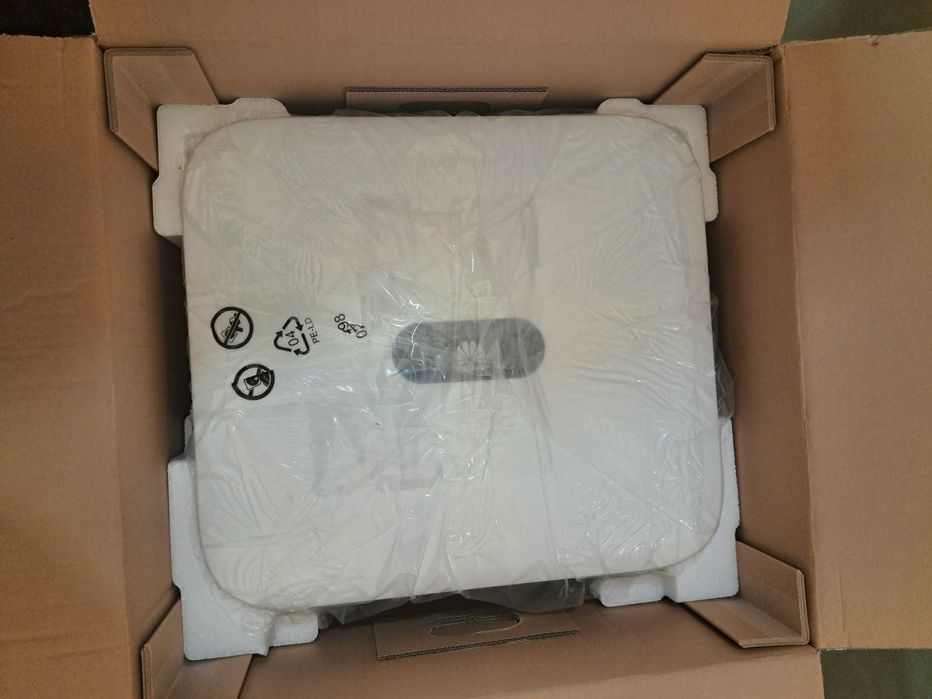 Техніка Huawei: Сервери, Інвертори, Роутери (20 палет, сток)