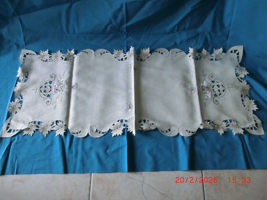 Colcha de Lã feita à mão. C/ Oferta de  4 Panos.
