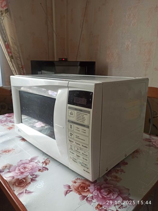 Мікрохвильова піч, не працююча