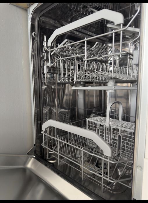 Máquina de Lavar Loiça Beko – Excelente Estado