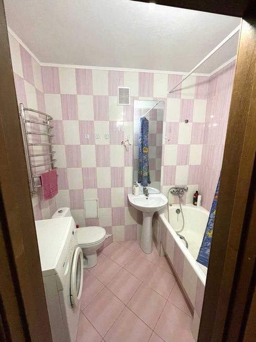 Предлагается аккуратная 2-ком квартира 47м2, центр Броваров