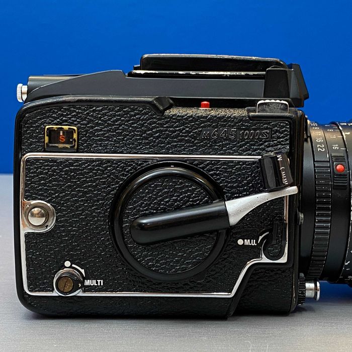 Mamiya M645 1000S + Mamiya-Sekor C 45mm f/2.8