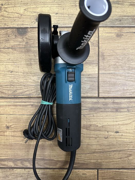 Szlifierka kątowa do prac remontowo-budowlanych 9565CVR Makita | 125mm, 1400W
