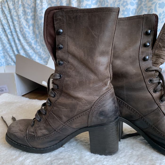 Botas OXs de pele castanha