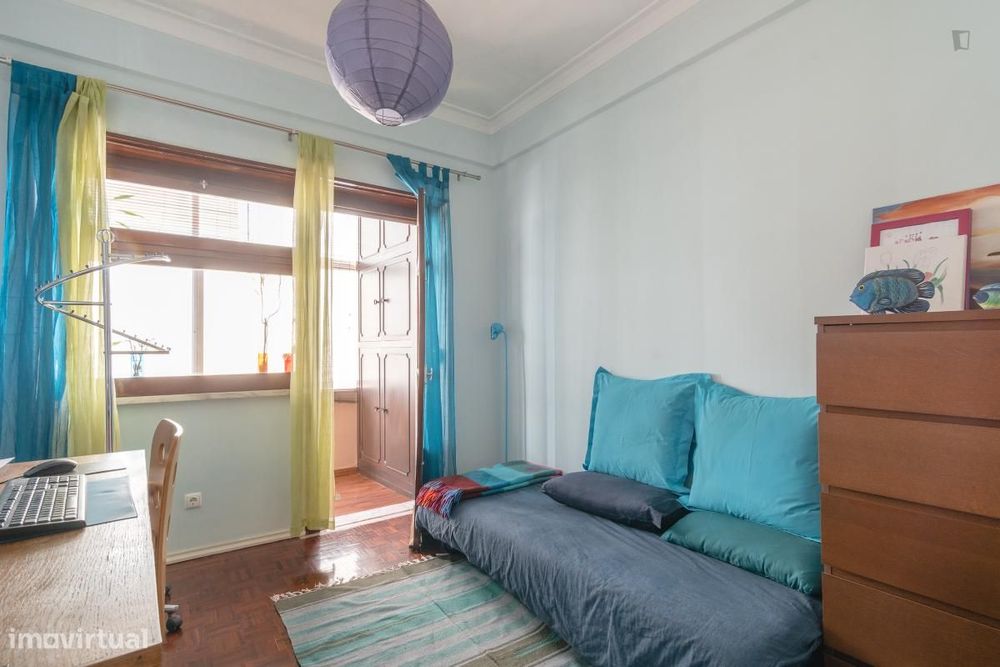 Quarto - localizado em Lumiar Lisbon