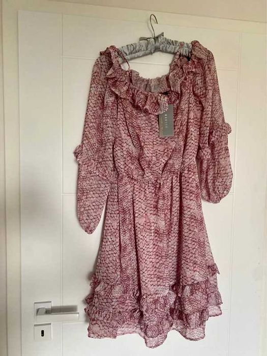 Nowa sukienka Mohito metka 169,99 zł pudrowy róż odkryte ramiona 38