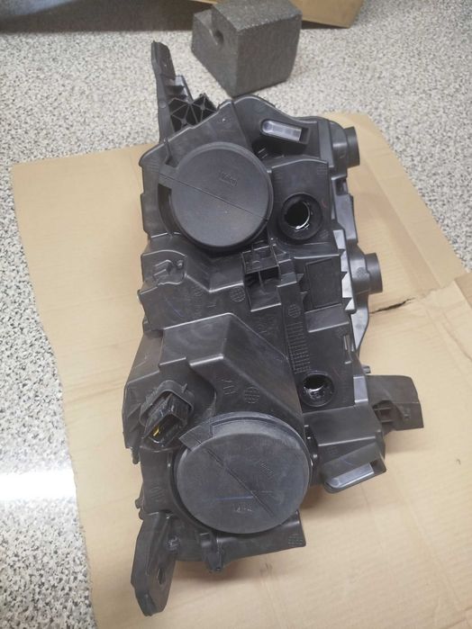 Farol Toyota Novo