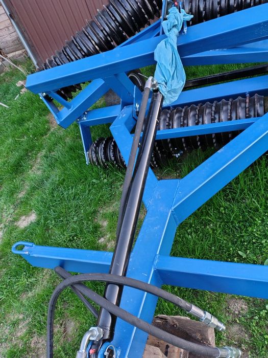 Siłownik hydrauliczny dwustronny 40/22/800