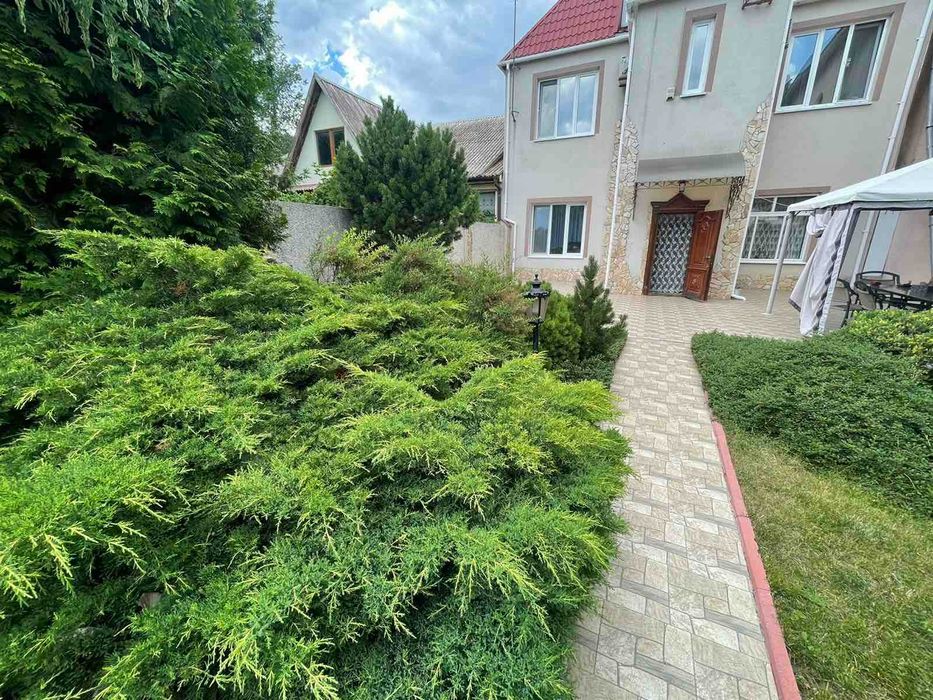 Чудовий будинок на Фонтані. Поруч з морем. 10 ст. Фонтану.