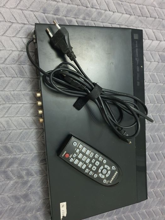 Leitor Samsung DVD e CD em bom estado