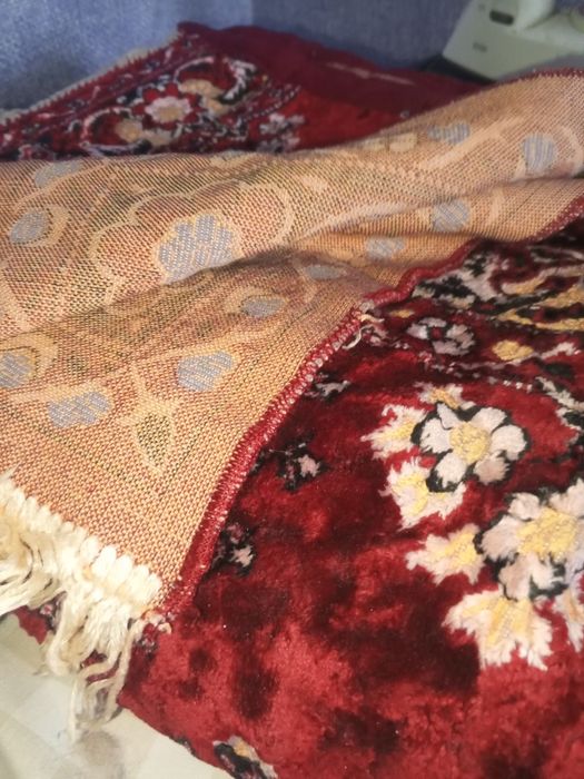 Покривало/килим гарної якості