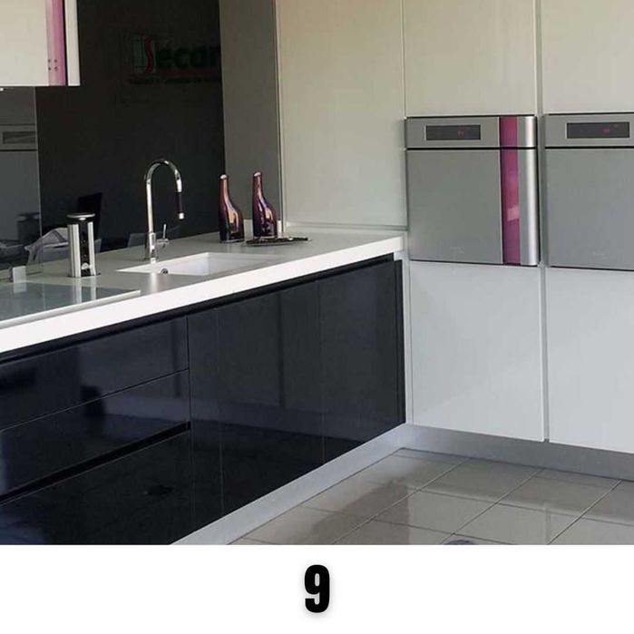 Mobiliário de Cozinha de Exposição