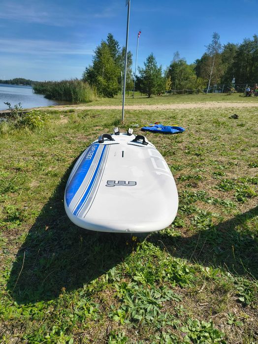 Deska windsurfingowa Mistral Explosion 150 litrów.