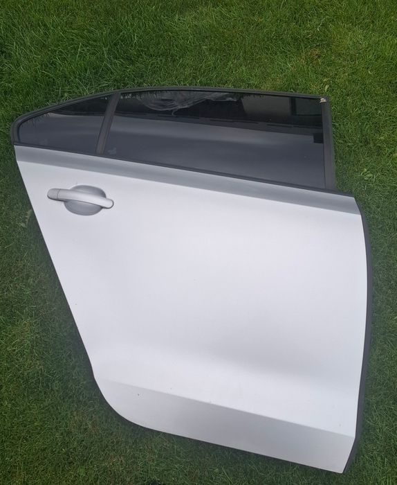 Двері Volkswagen Jetta 6 2010-2018р – оригінал з Європи