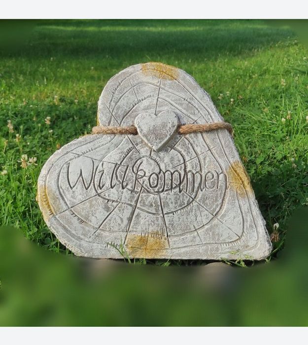 Donica Serce z powitaniem gości.