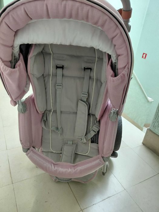 Carrinho bebe cor de rosa e cinza