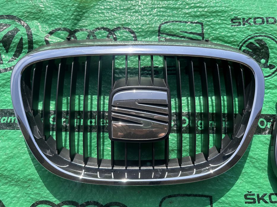 Решетка радиатора капота бампера seat altea toledo leon