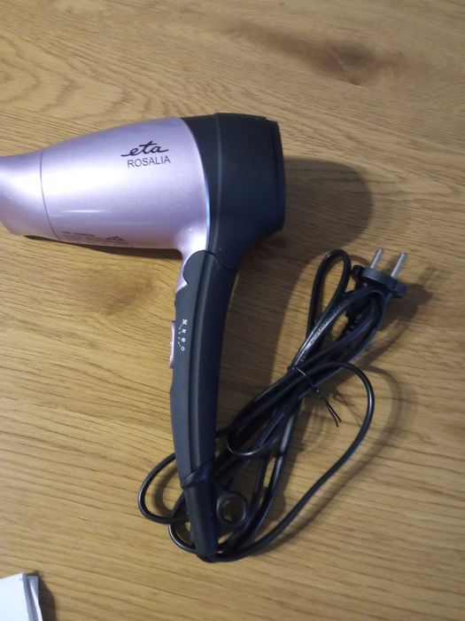 Sprzedam suszarkę do włosów