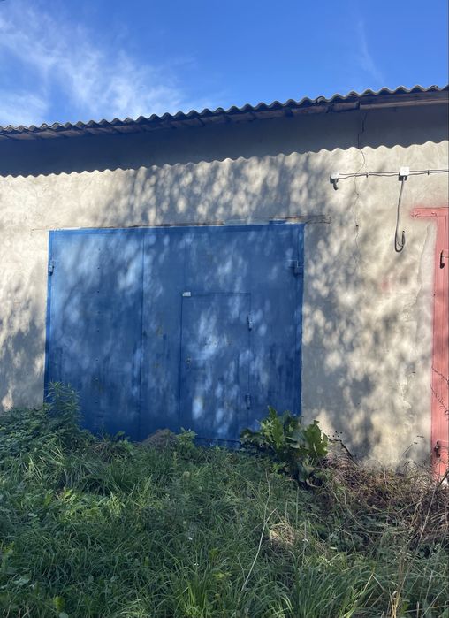 Продам гараж у в/містечку
