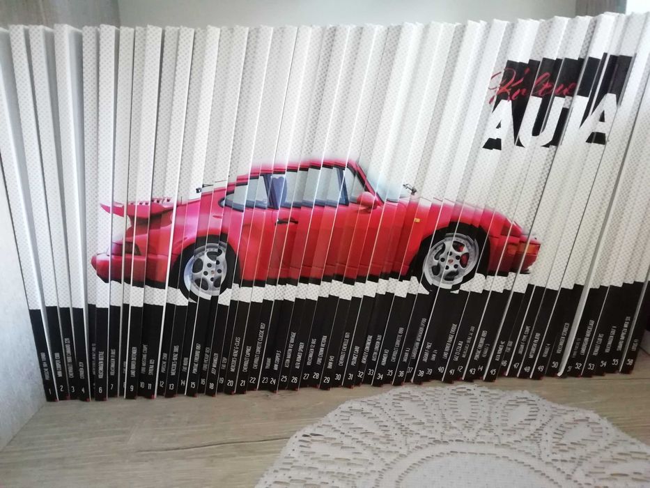 Kolekcja książek z serii Kultowe Auta