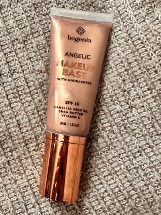 лот косметики , тональні , палетки