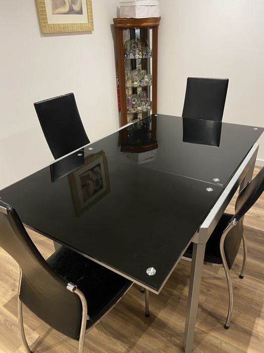 Mesa Vidro Extensivel + Cadeiras