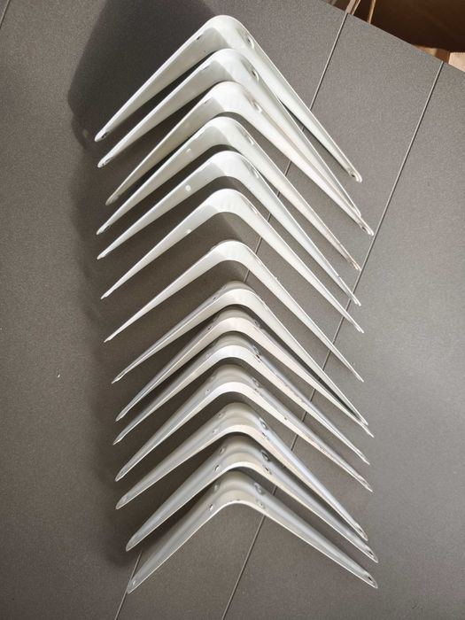 Poleias em metal branco (14cm X 12cm) - valor unitário