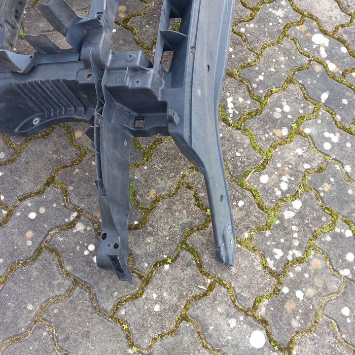 Frente de fibra vw golf plus 5M0805588