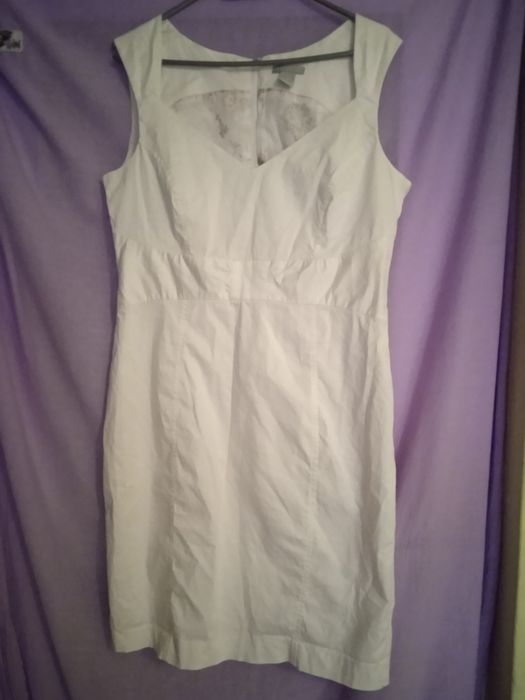 Sukienka letnia biała.