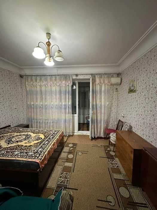 2 комн 48 метров с балконом. Ремонт. Мебель. 2/2 эт. р-н Слободки