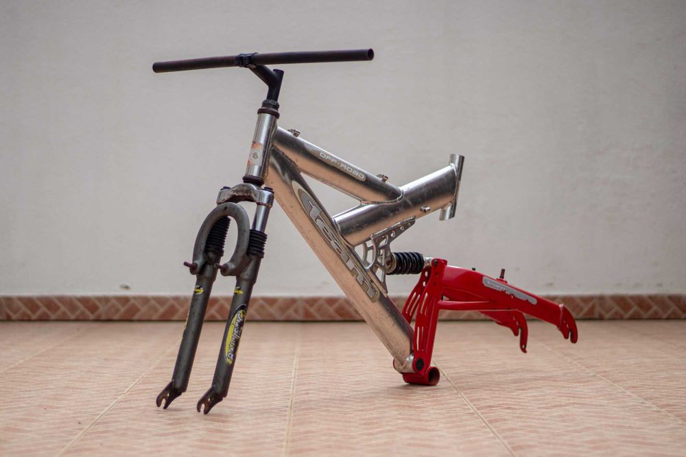 Quadro Bicicleta BTT c/ Suspensão