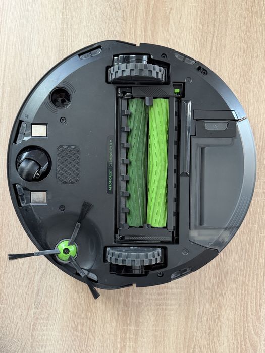 iRobot Roomba j7