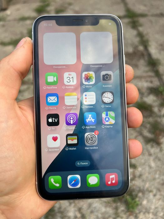 iPhone XR 128GB с чохлом