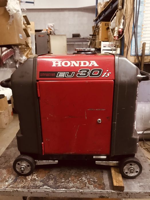 Генератор    Honda EU30