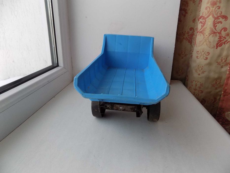 Игрушка машинка пластик металл СССР Грузовик Стрела