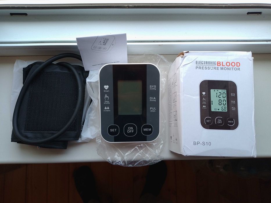 Тонометр цифровой по измерению артериального давления сердечного ритма