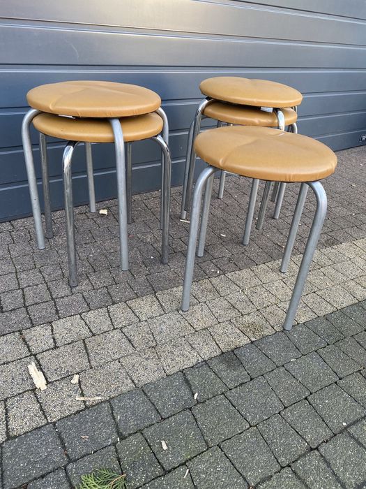 Taboret tapicerowany nowystyl.com