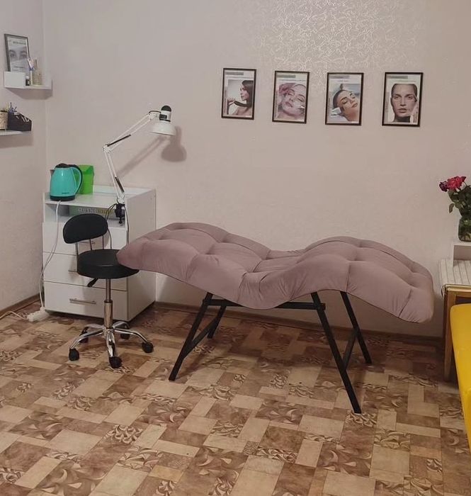 Сдам рабочее место лешмейкеру.