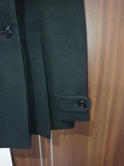 Płaszcz damski czarny r. S Fishbone odpinany kożuszek